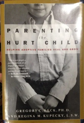 Parenting the Hurt Child : Helping Adoptive Families Heal and Grow